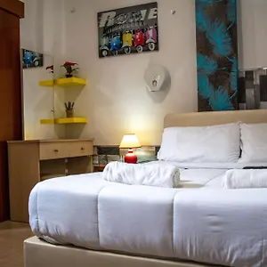marinas-rooms.protaras-cy-hotels.com/