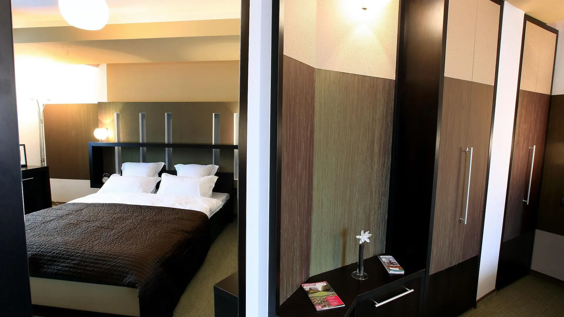Ambiance Hotel Boekarest 3*,  Roemenië
